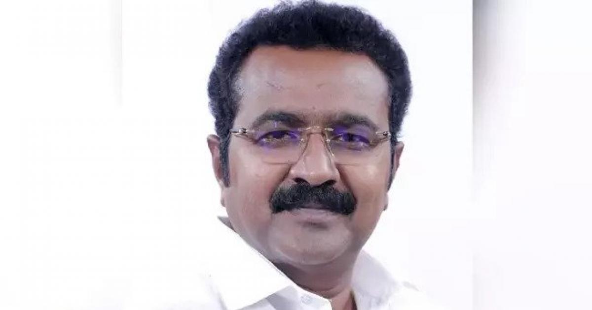 DMK MP, wanted in a murder case, surrenders before a court! | The New Stuff